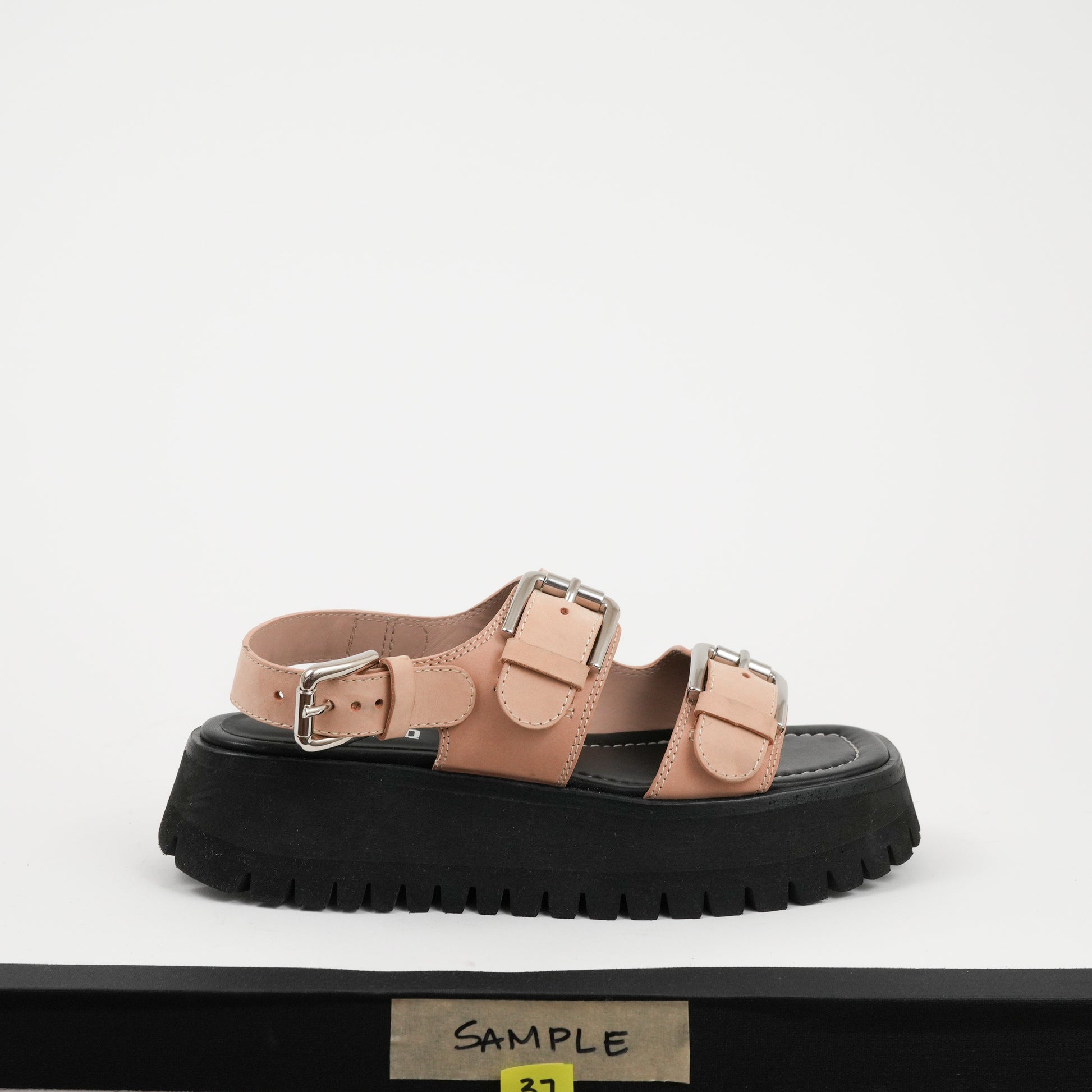 Cosima Blush Nubuck Sample Size 37