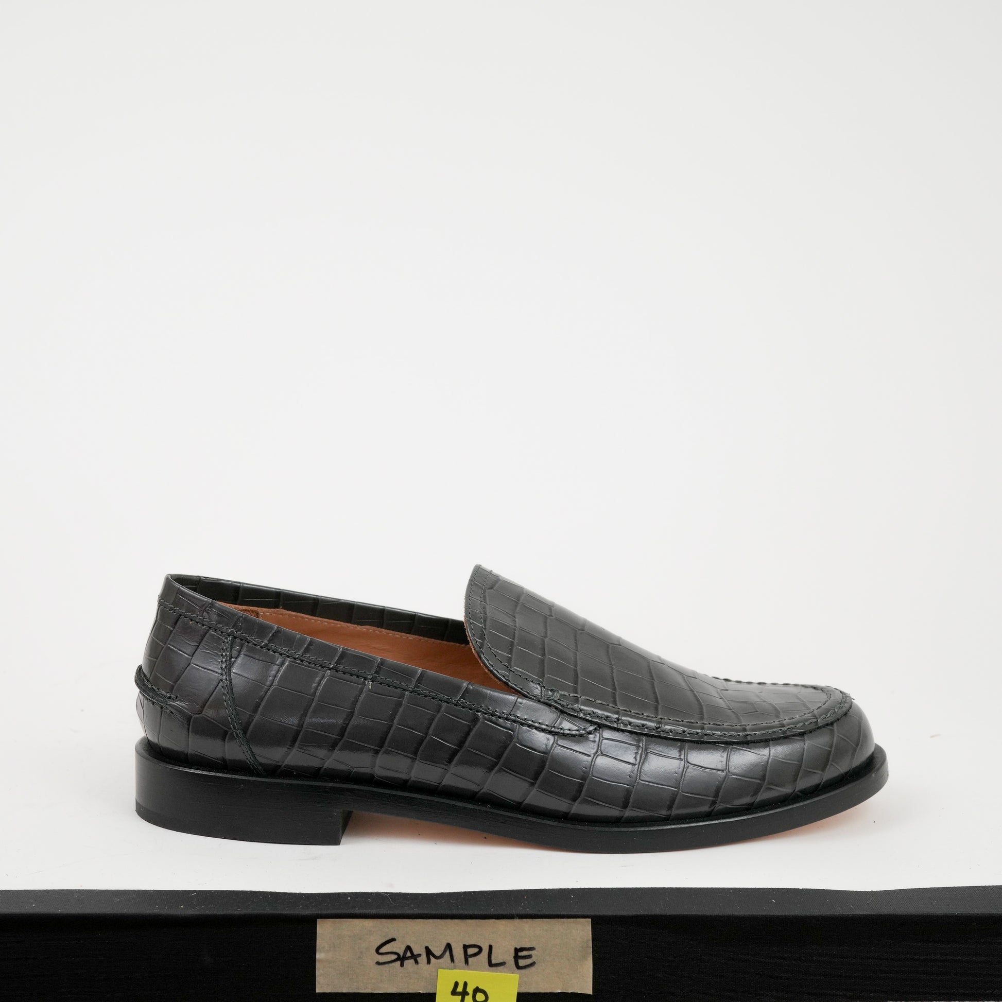 College Loafer Charcoal Crocco Sample 40