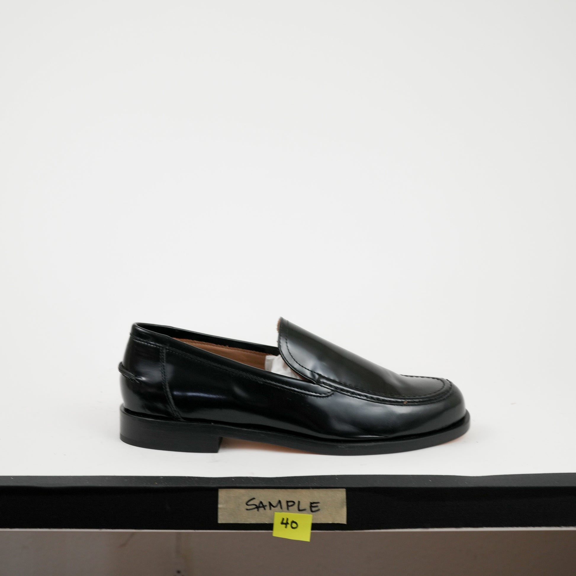 College Loafer Black Spazzolato Sample 40