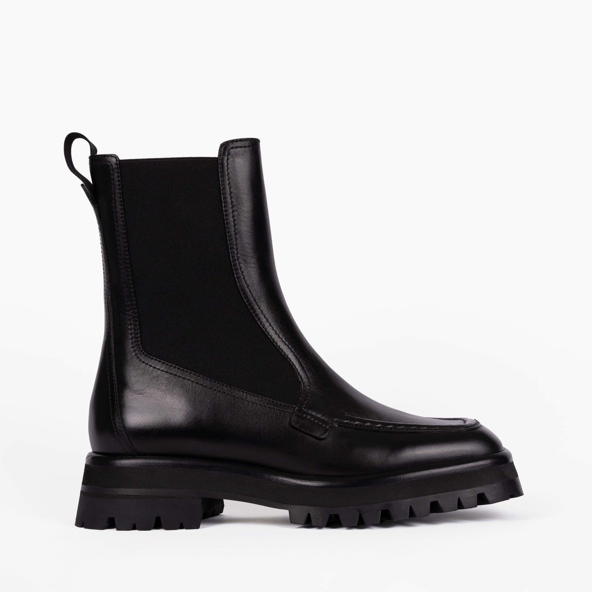 Labucq Irving Boot Black | Side View