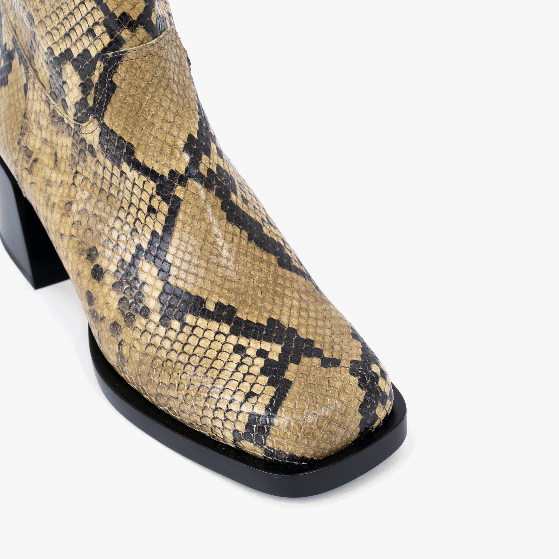 Labucq Joan Ankle Boot Salvia Python Leather