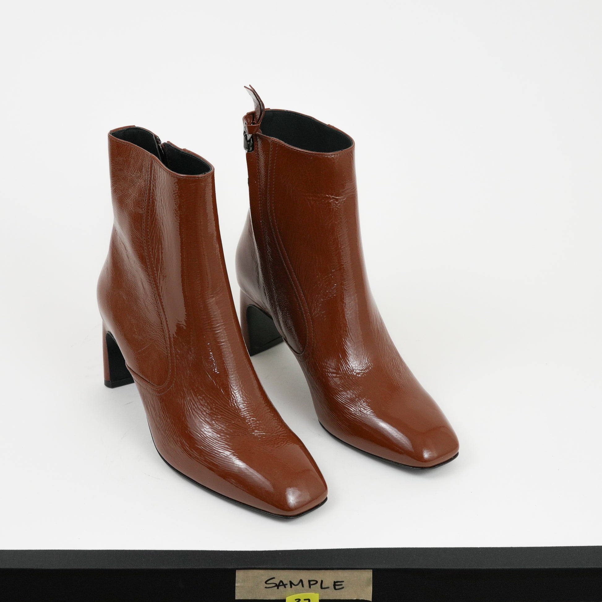 Jules Boot II Brown Patent Sample Size 37