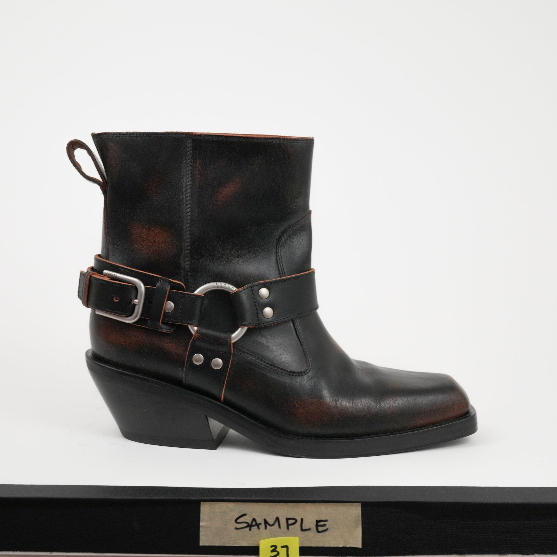 Waymore Boot Black Sample Size 37