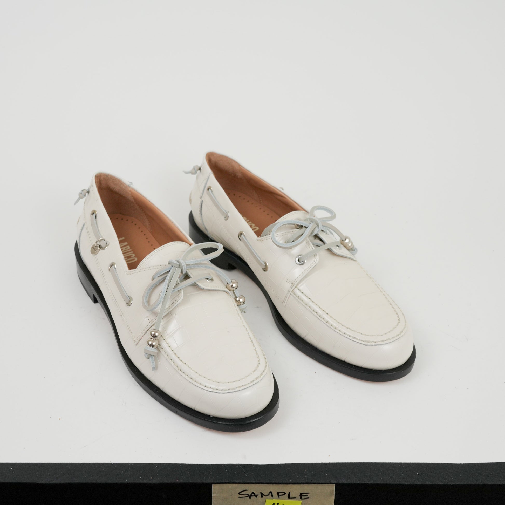 Nelson Boat Shoe Ivory Croc Sample 40
