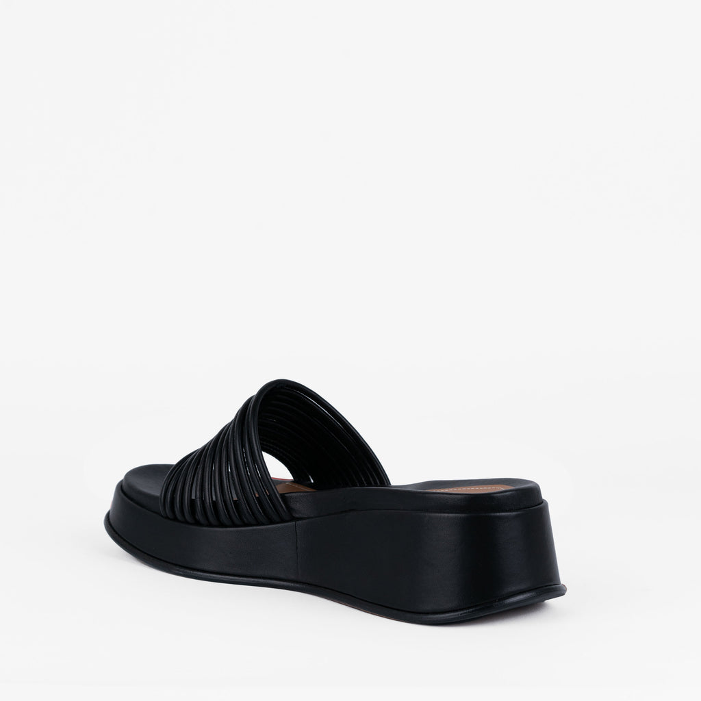 Caye Slide Black