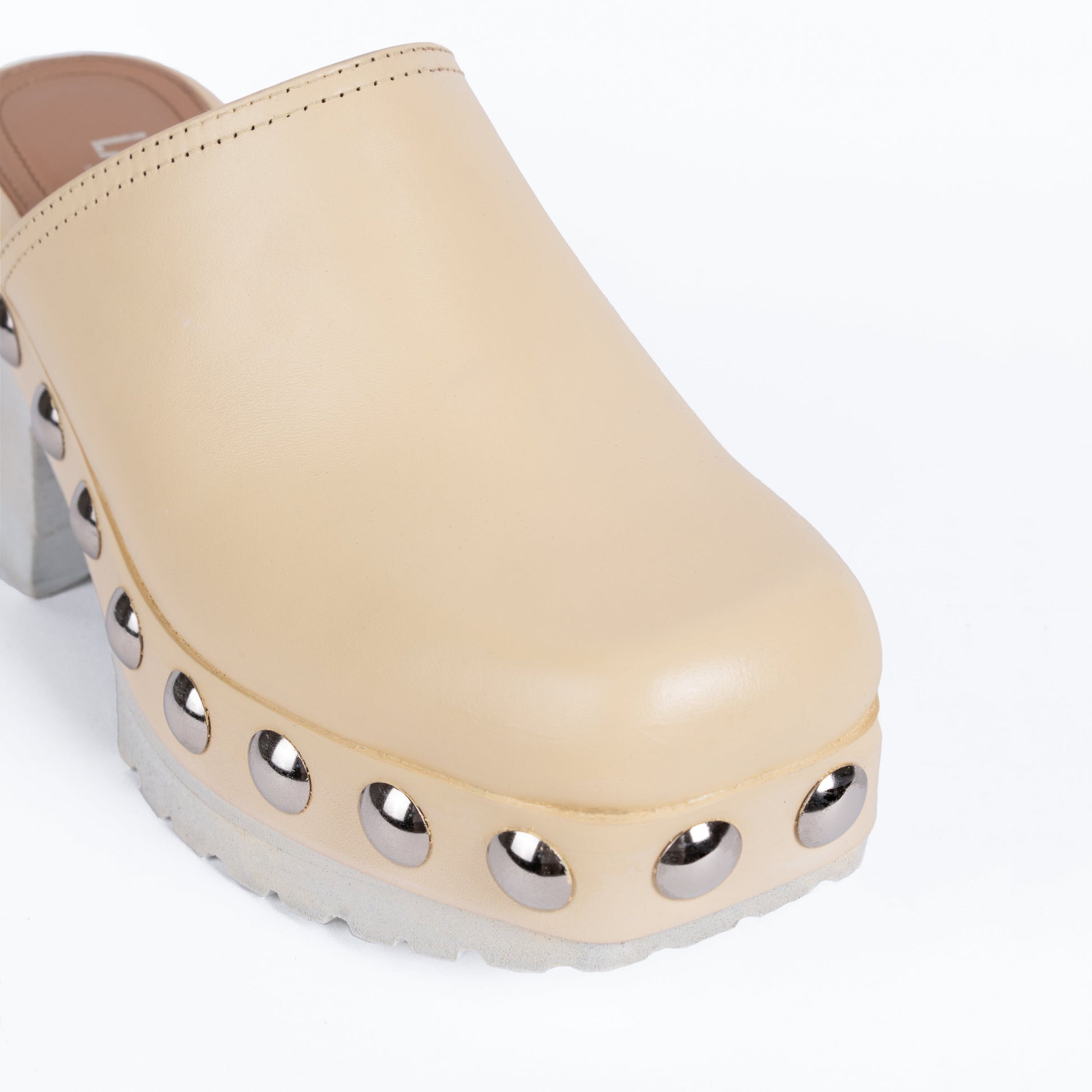 Labucq Clog Mule Cream Vachetta Leather with Silver Studs