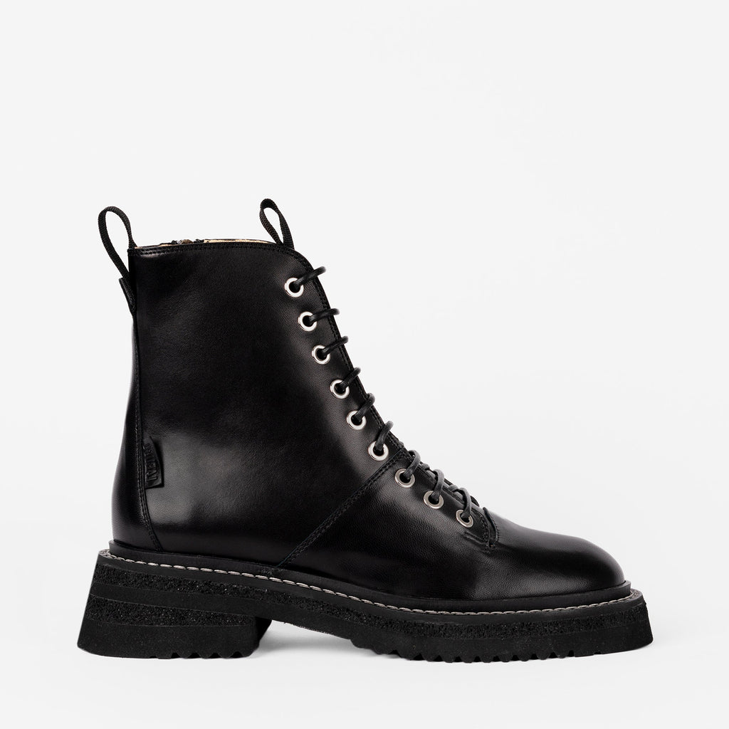 Labucq Tankie Black | Side View