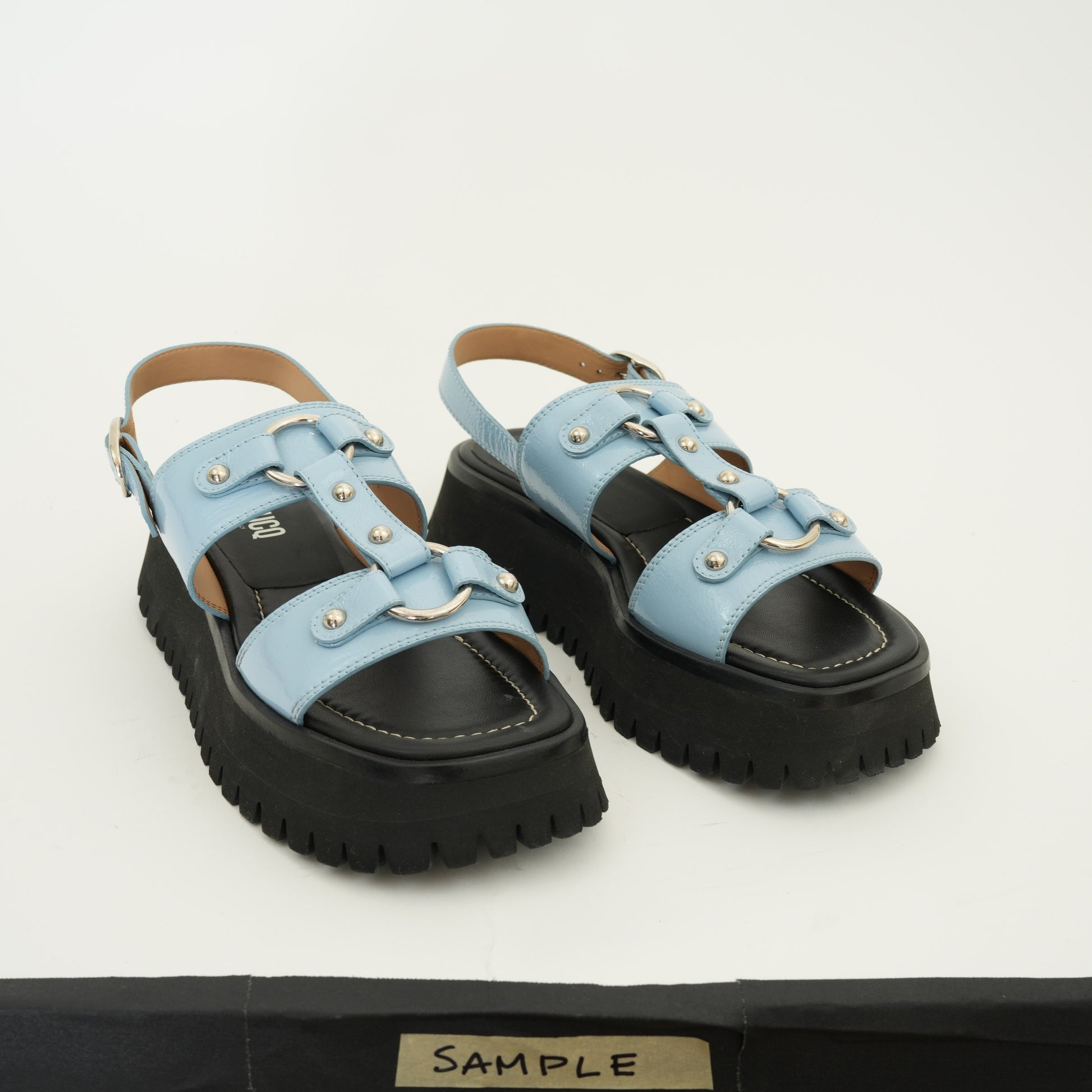 Atlas Sandal Sky Sample Size 41