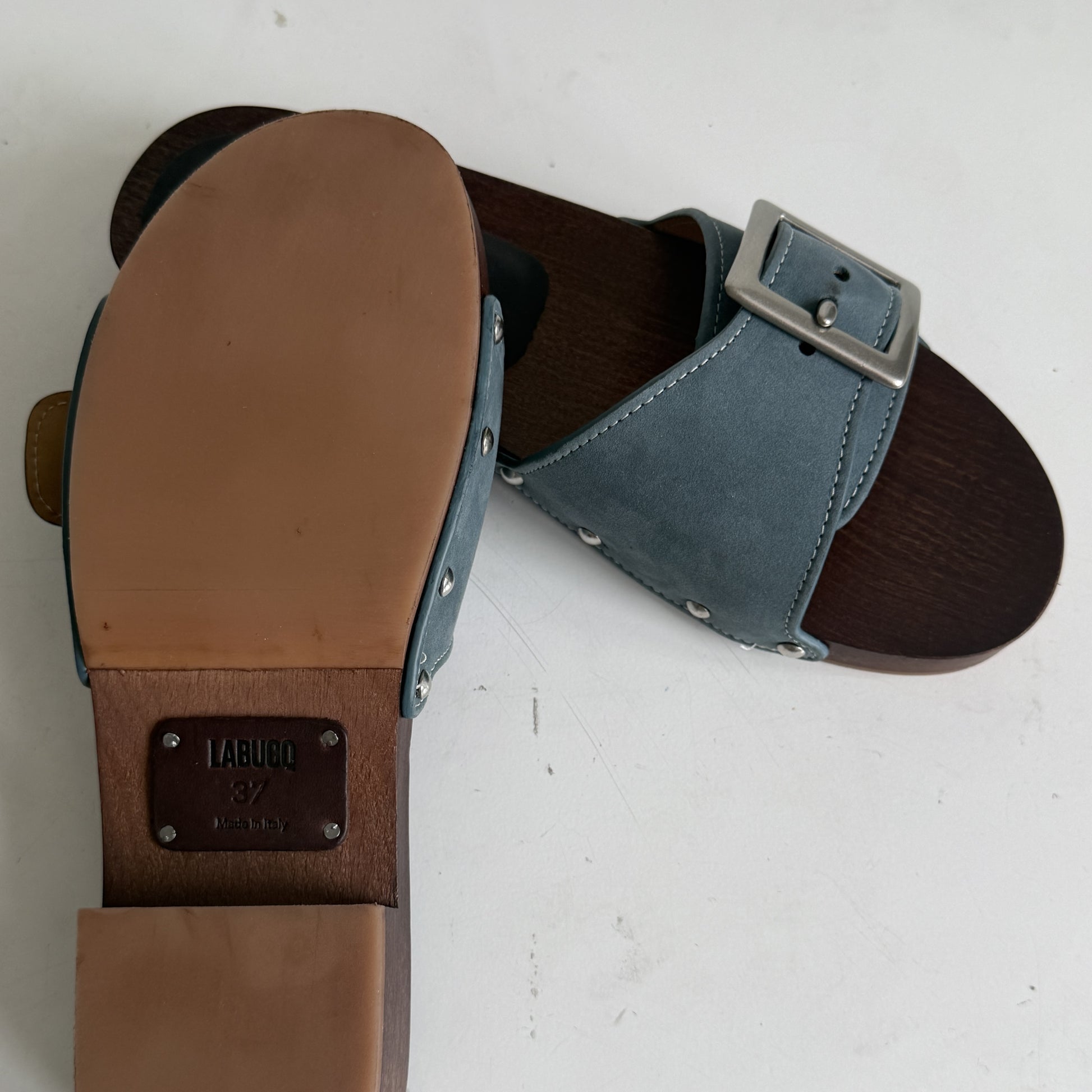 Hester Sandal Juniper Sample Size 37