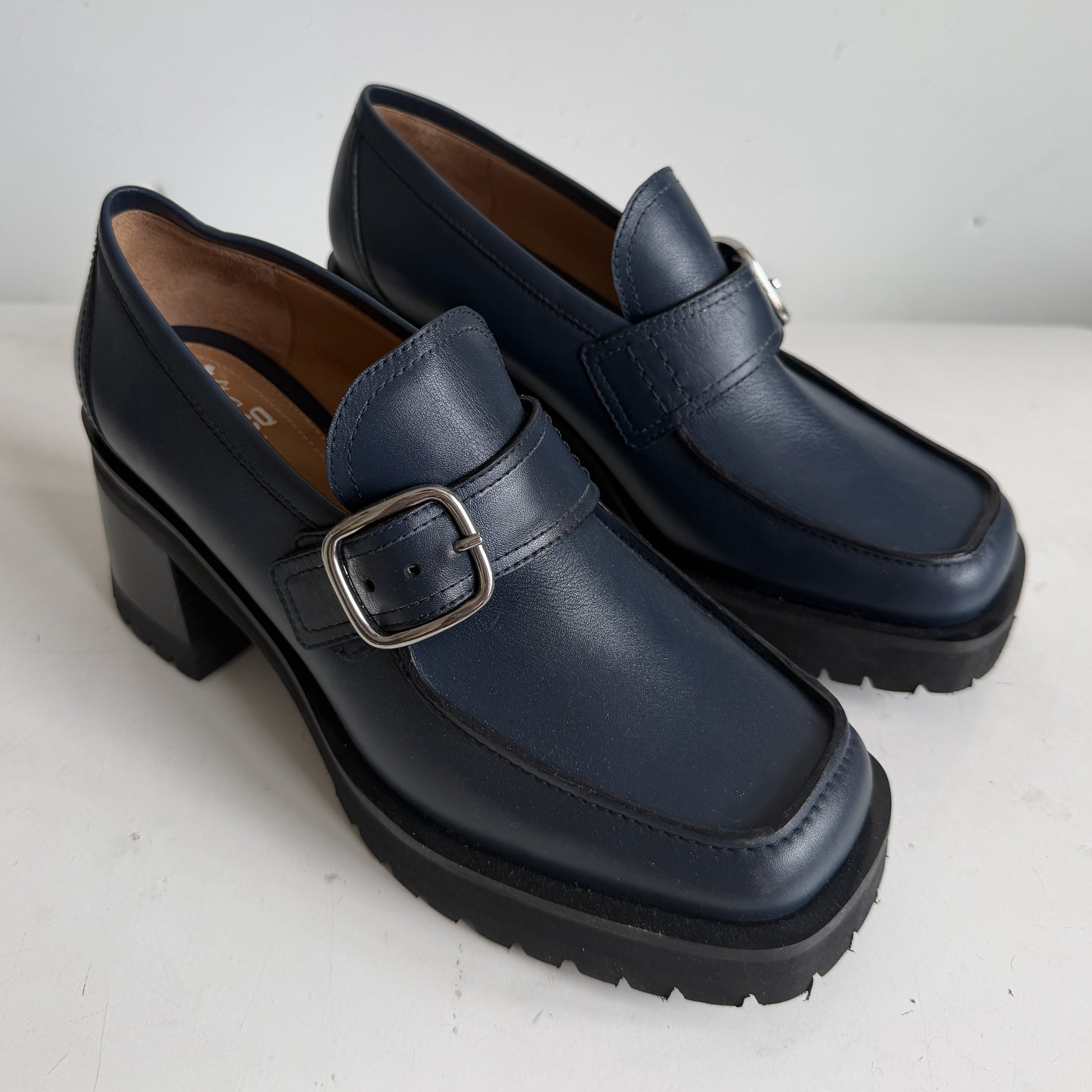 Donna Loafer Navy Sample Size 38