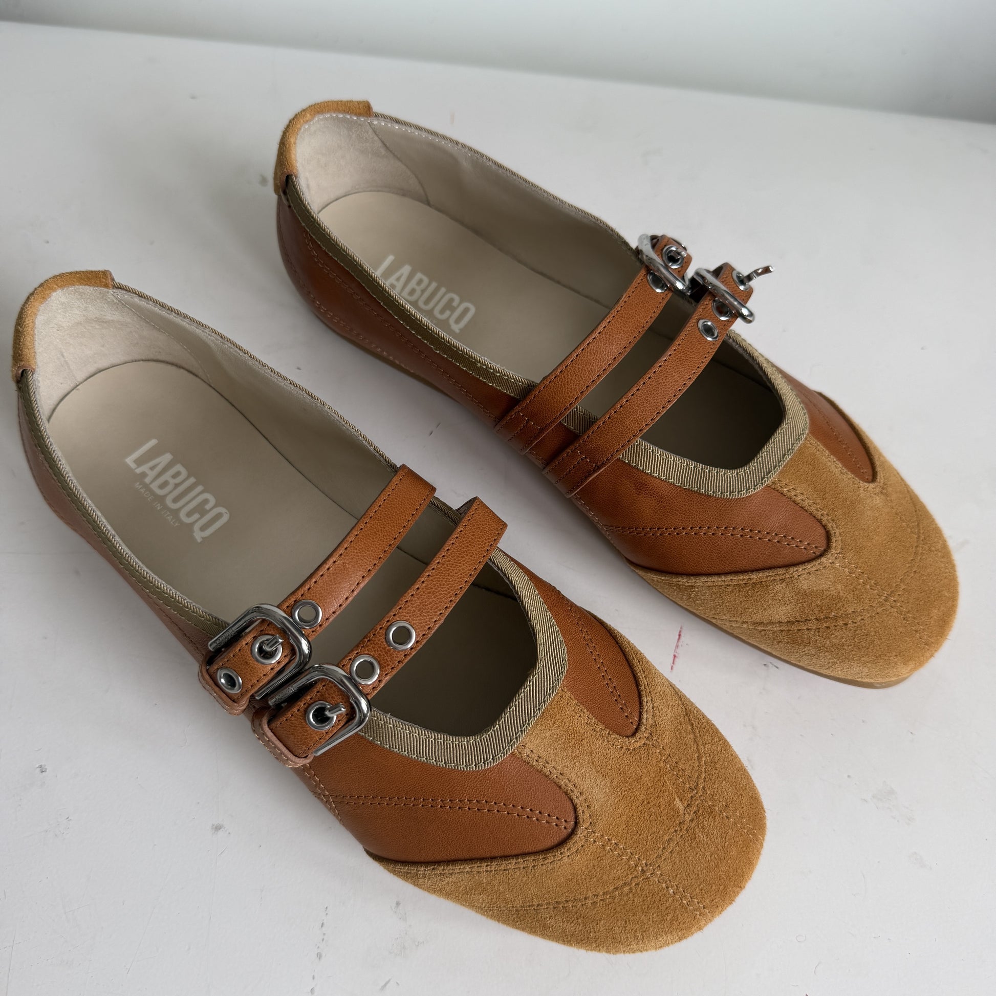 Studio Maryjane Tan Sample Size 37