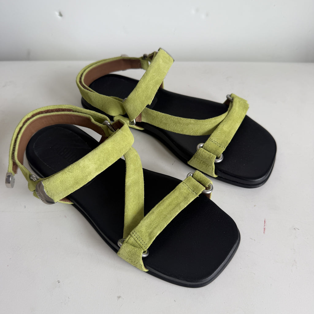 Siri Sandal Lime Suede Sample Size 37