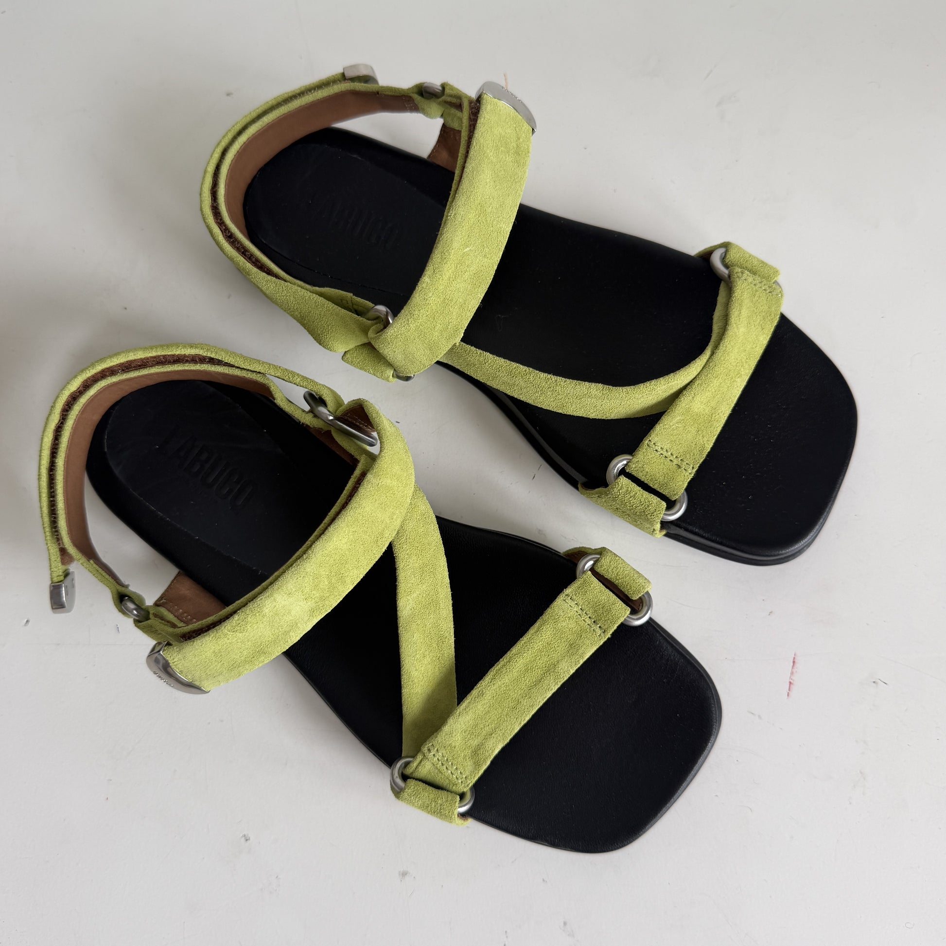 Siri Sandal Lime Suede Sample Size 37