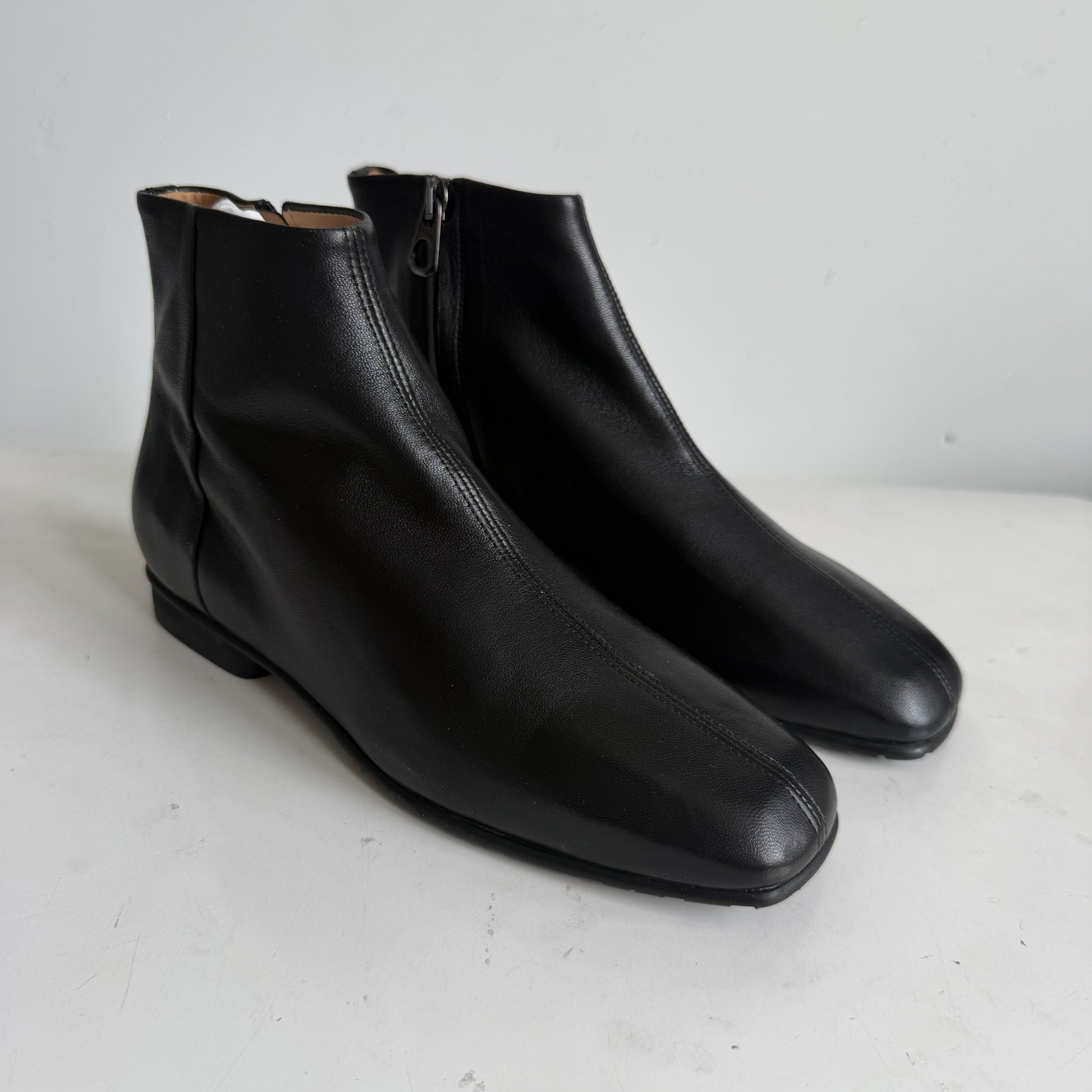 Flat Soft Ankle Boot Black Sample Size 37