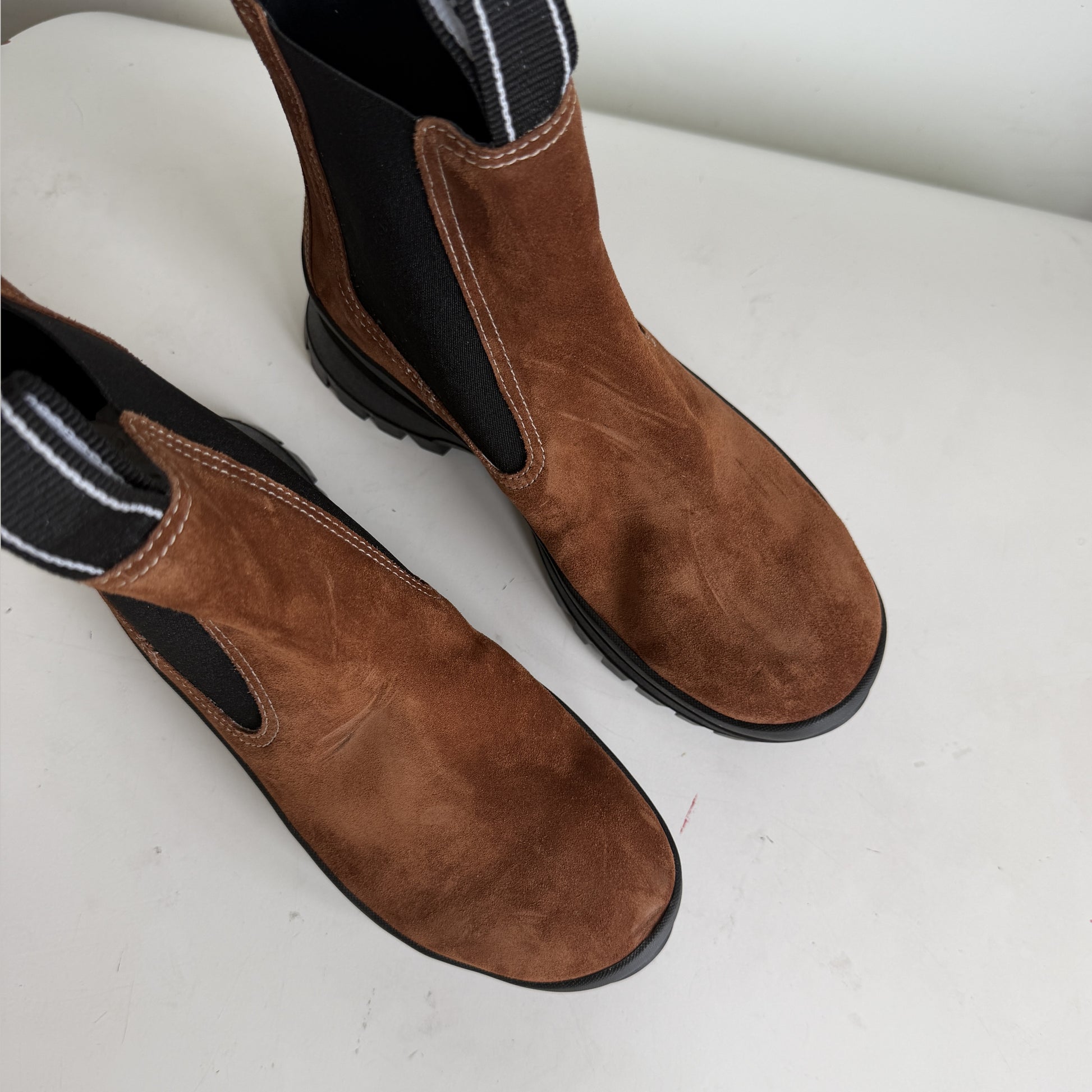 Tan Waterproof Suede Suba Chelsea Boot Sample Size 37