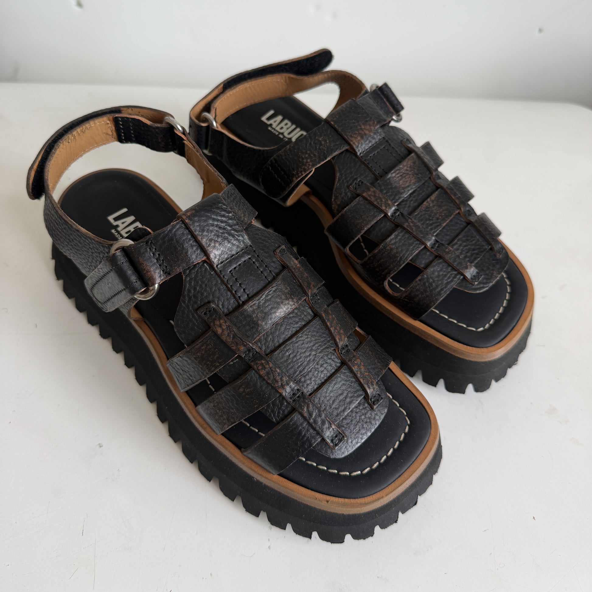Boomer Sandal Black Brush Sample Size 37