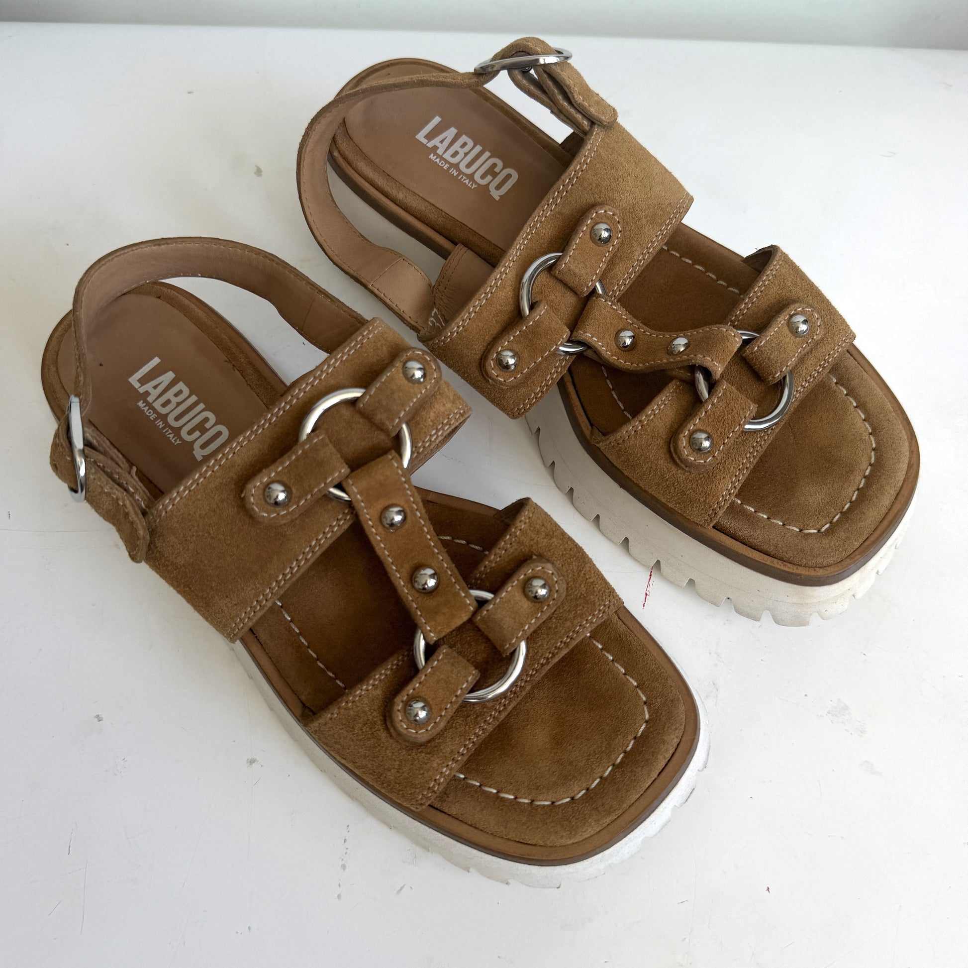 Atlas Sandal Tan Suede Sample Size 37