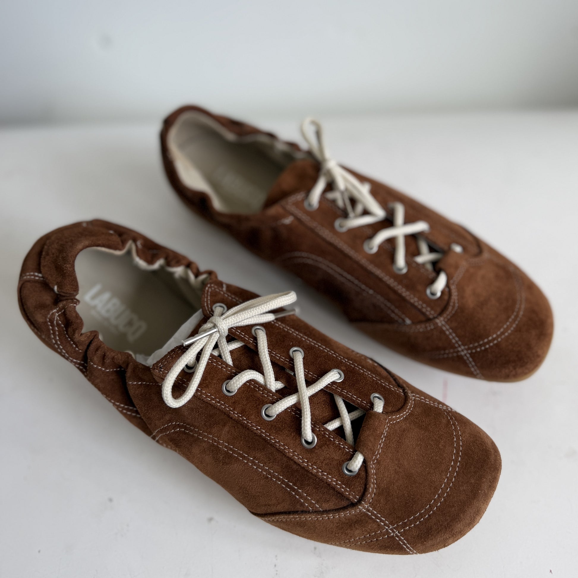 Soft Runner Tan Suede Size 42