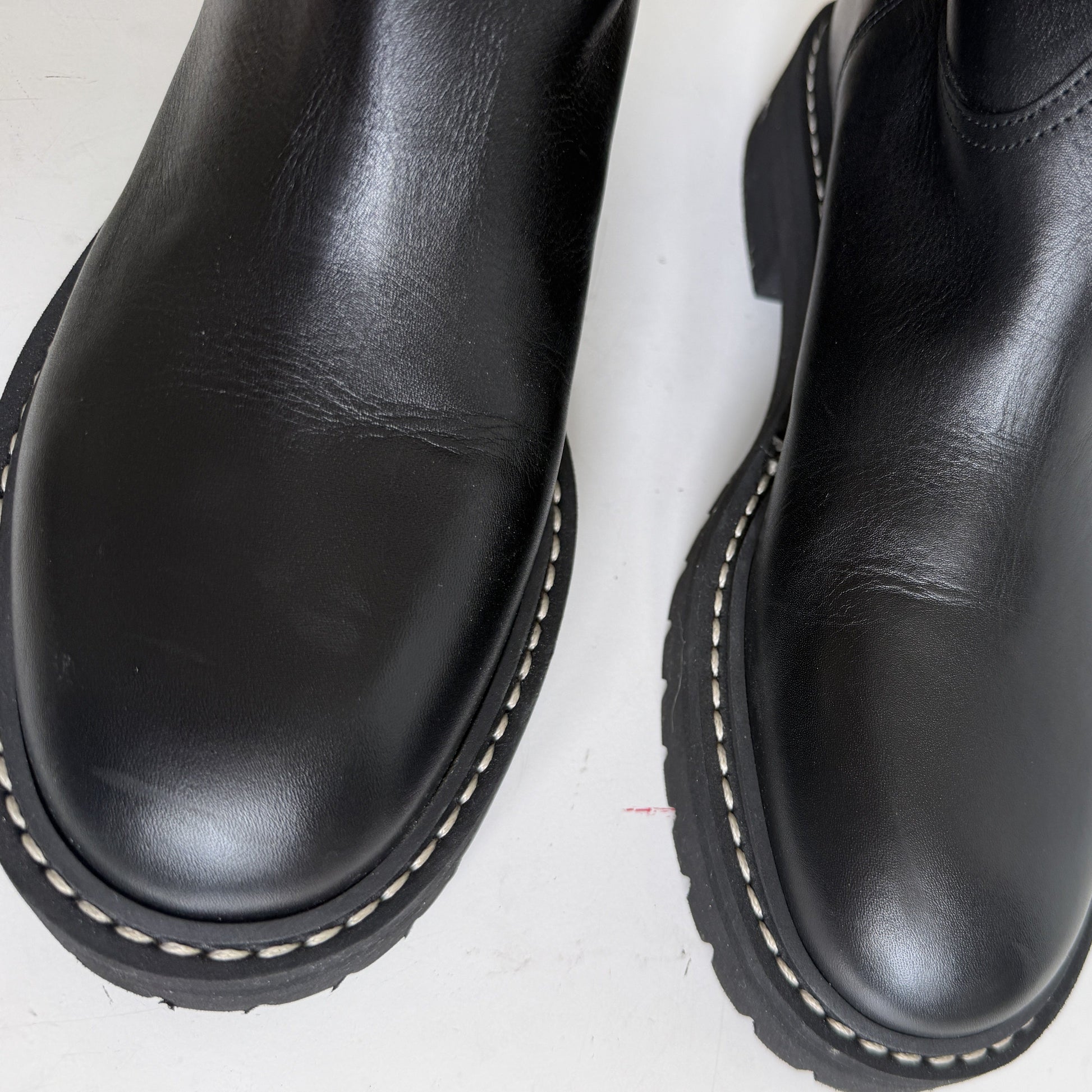 Cavalry Mid Boot Black Size 38 - Like New