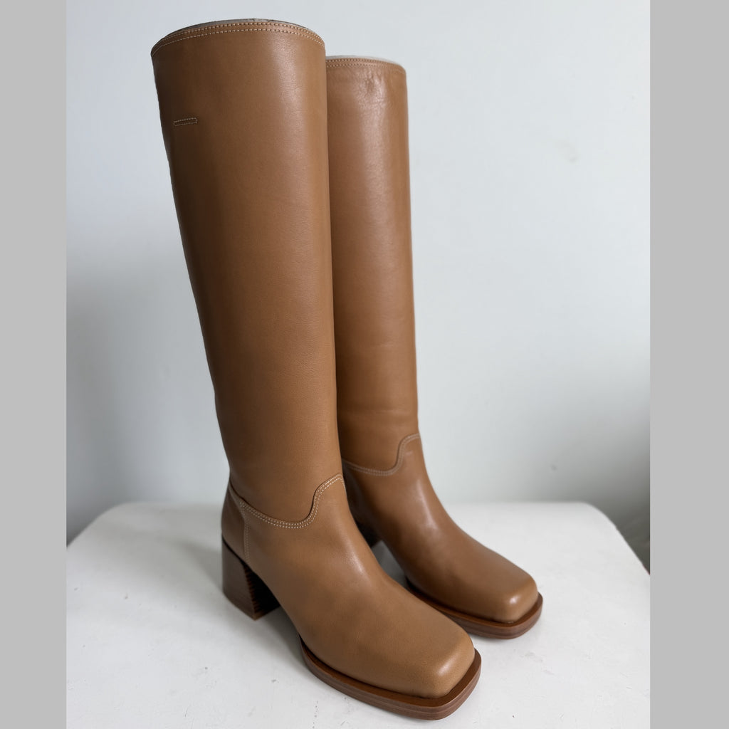 Joan High Camel Sample Size 37