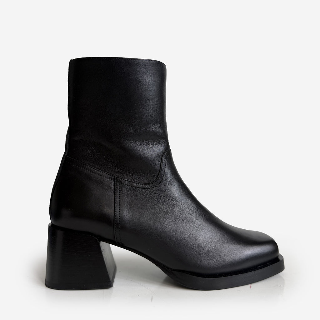 Joan Boot Black Size 38