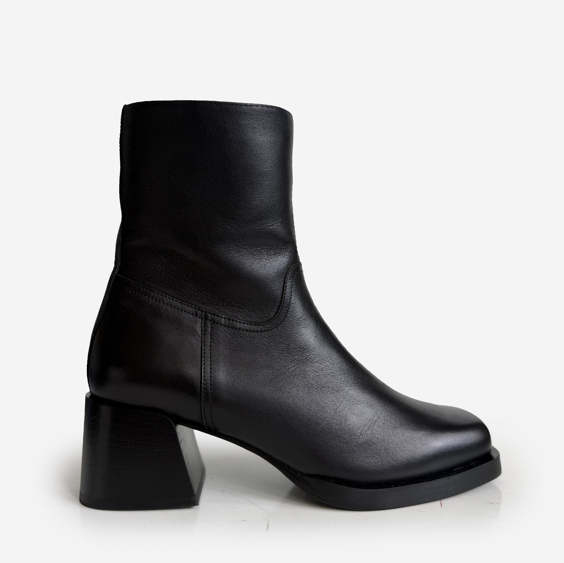 Joan Boot Black Size 38