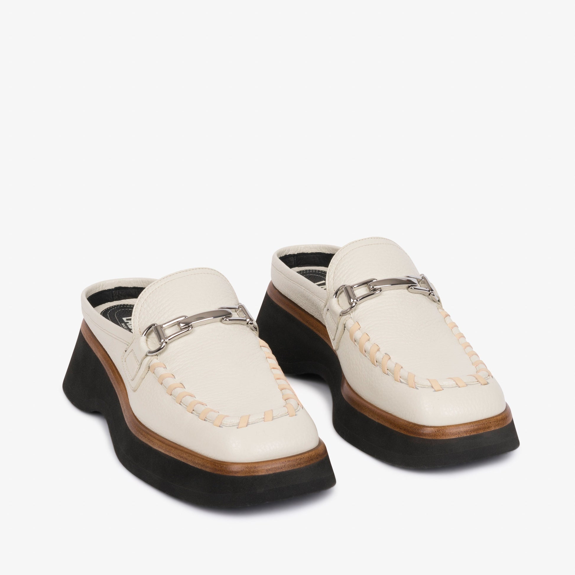 Labucq Koko Moc Ivory | 3/4 View