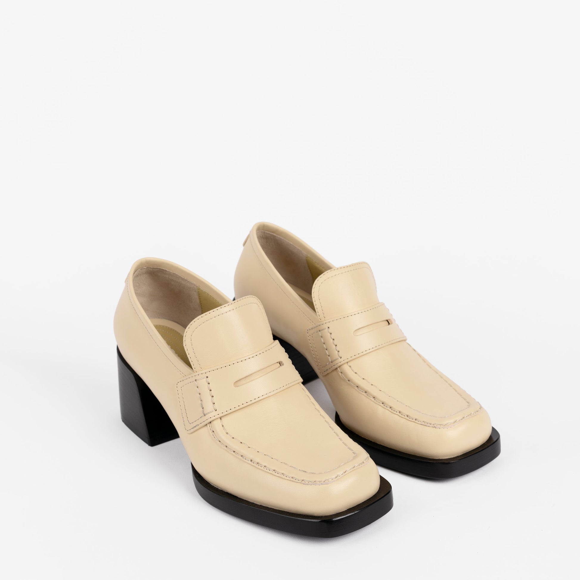 Labucq Kitty Loafer Cream | 3/4 View