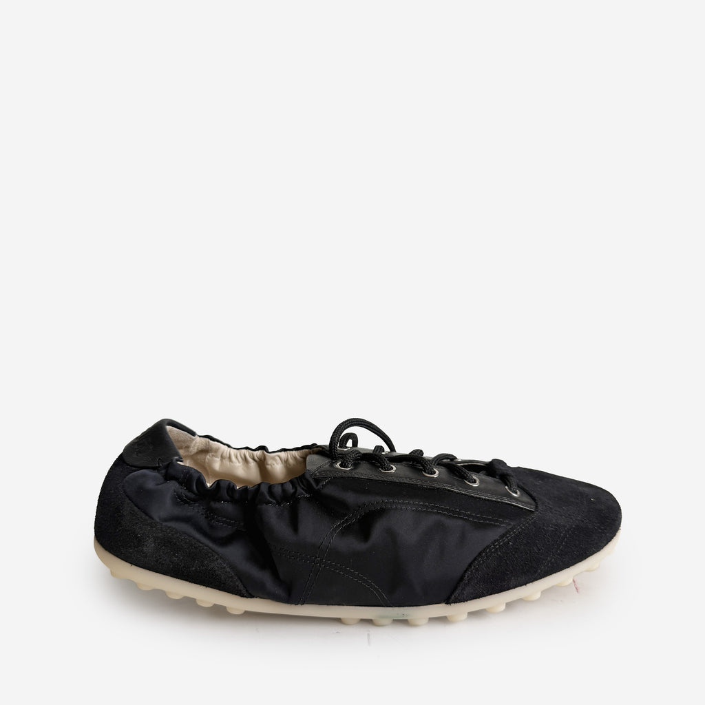 Soft Runner Black Satin Leather Sample Size 37