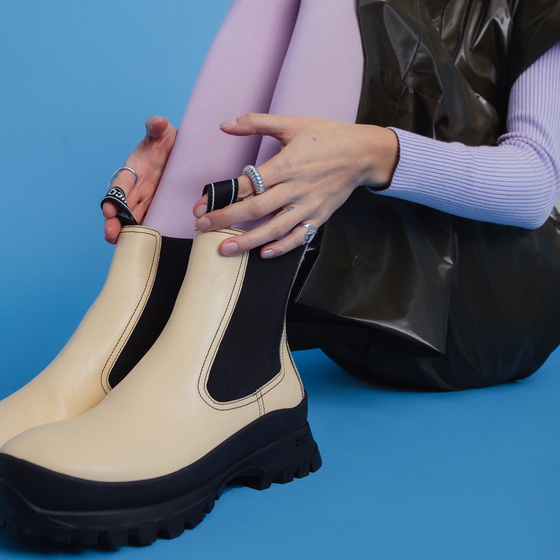 Labucq Suba Chelsea Boot in Cream. On model.